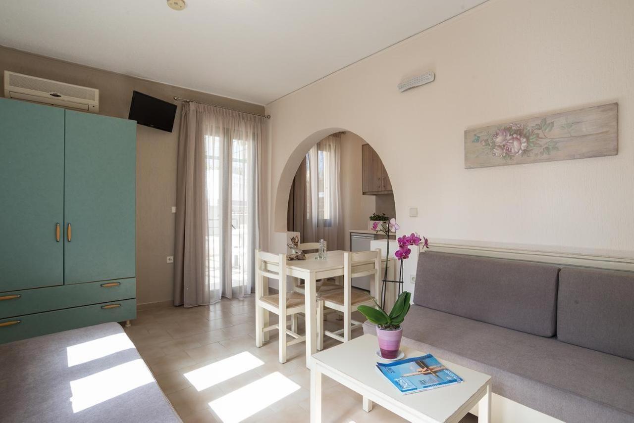 Rainbow Hotel Apartments Ханья Экстерьер фото